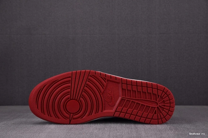 553560-116 (GS) 1 Low Jordan Black Toe 1027